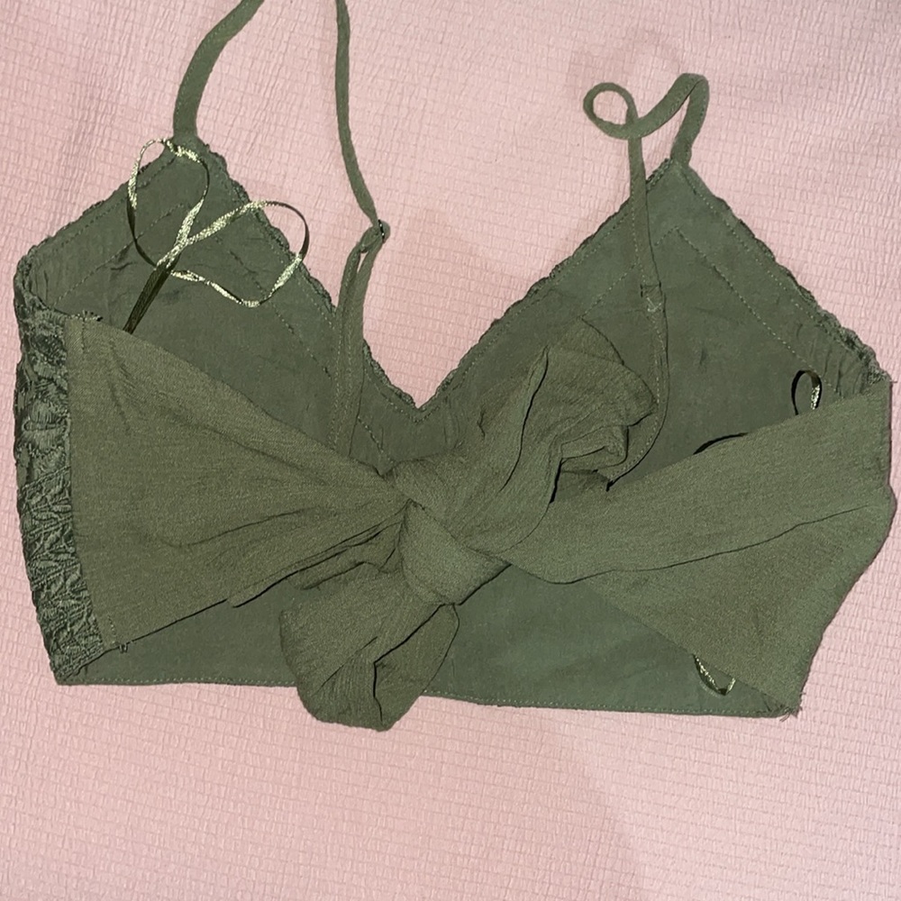 Green Cropped Top - Picture 2 of 3